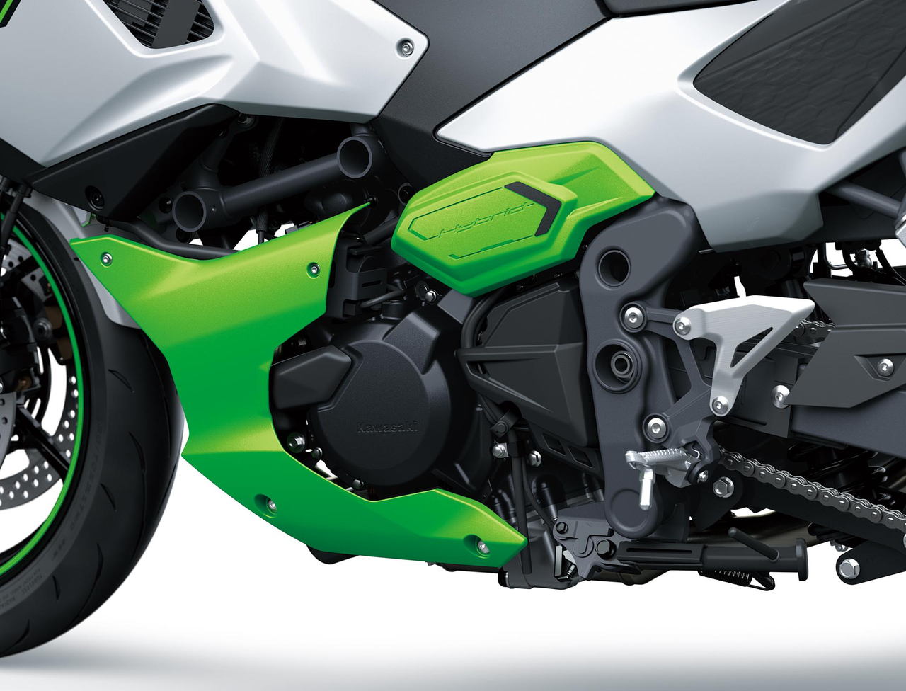 Funcionamento combinado entre veículo elétrico e com motor de combustão